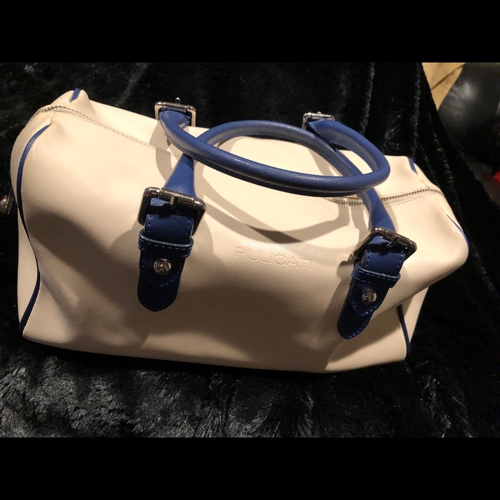 Satchel - Picture 4 of 7